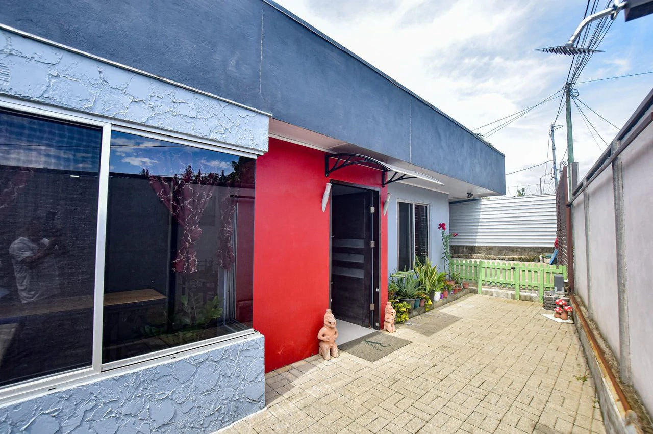 CASA EN VENTA- UBICADA EN SAN FRANCISCO: House For Sale in Daniel Flores