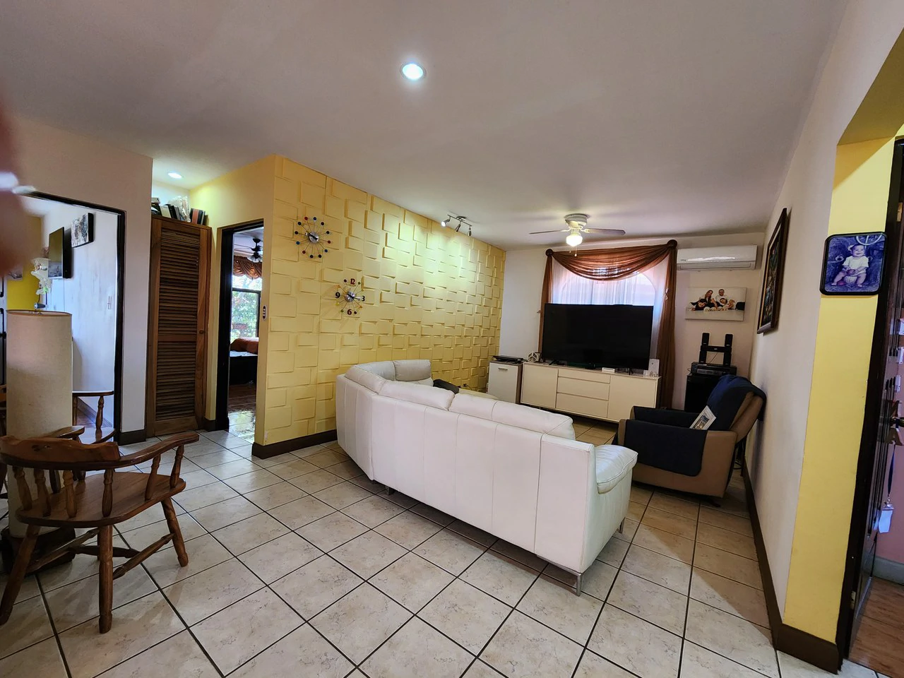 House For Sale in Llorente - Gallery image 16