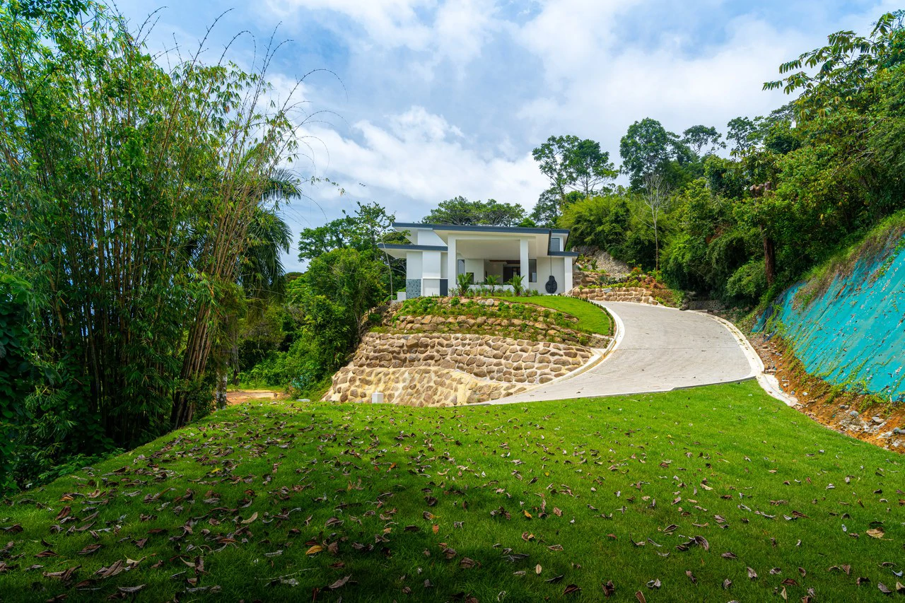 Acqua Blu: Mountain House For Sale in Escaleras - Gallery image 42