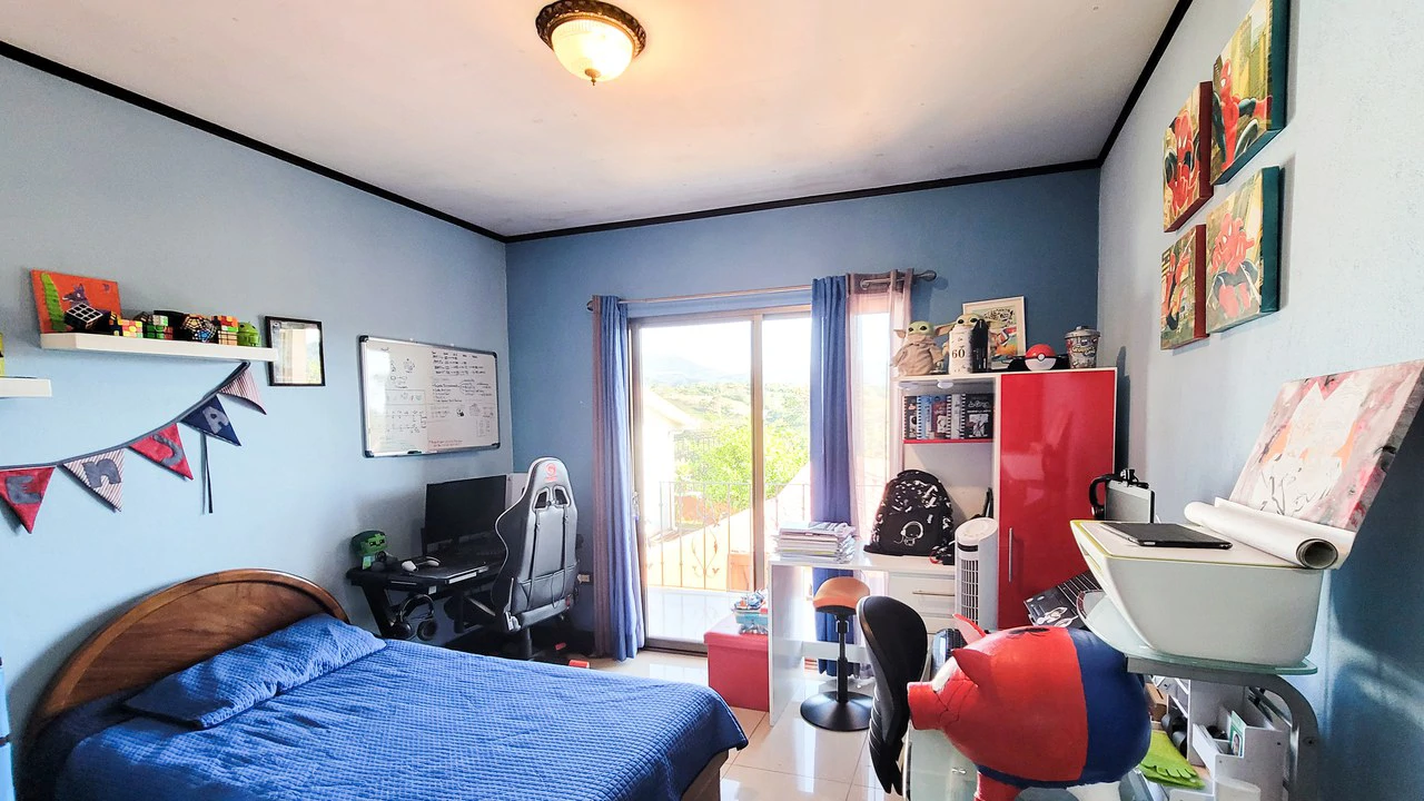 Exclusive property in condominium 5 minutes from the Center of Grecia - Gallery image 12
