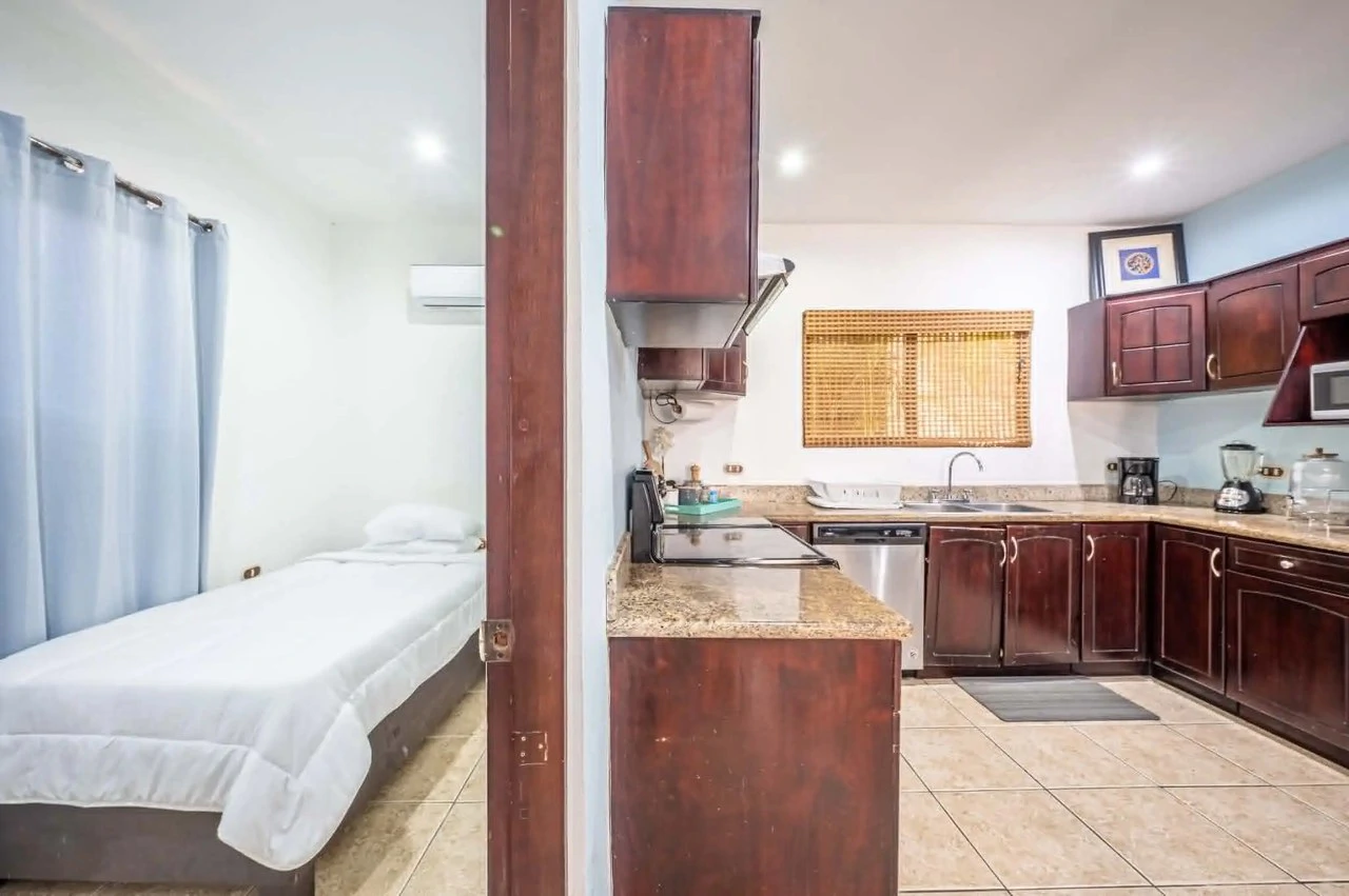 Rare Opportunity in Jacó’s Only Oceanfront Gated Home Community - Gallery image 19