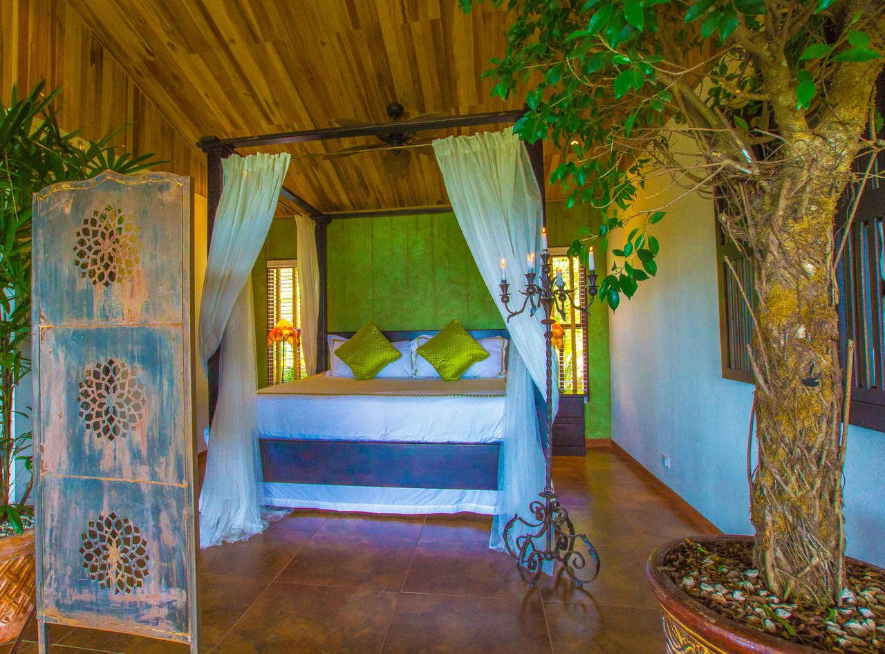 Luxury Vacation Rental Villas for Sale with Amazing Views of Lake Arenal - Gallery image 39