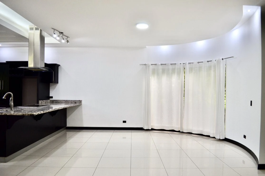 Condominio Francosta Casa Contemporanea en Venta: Condominium For Sale in Barreal - photo 3