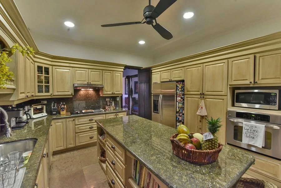 Oro sol gated: Luxury and Tranquility in Santa Ana! in gated community - Gallery image 8