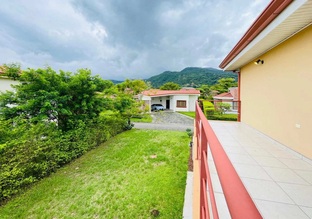 House for sale with garden Santa Ana Costa Rica - Gallery image 14