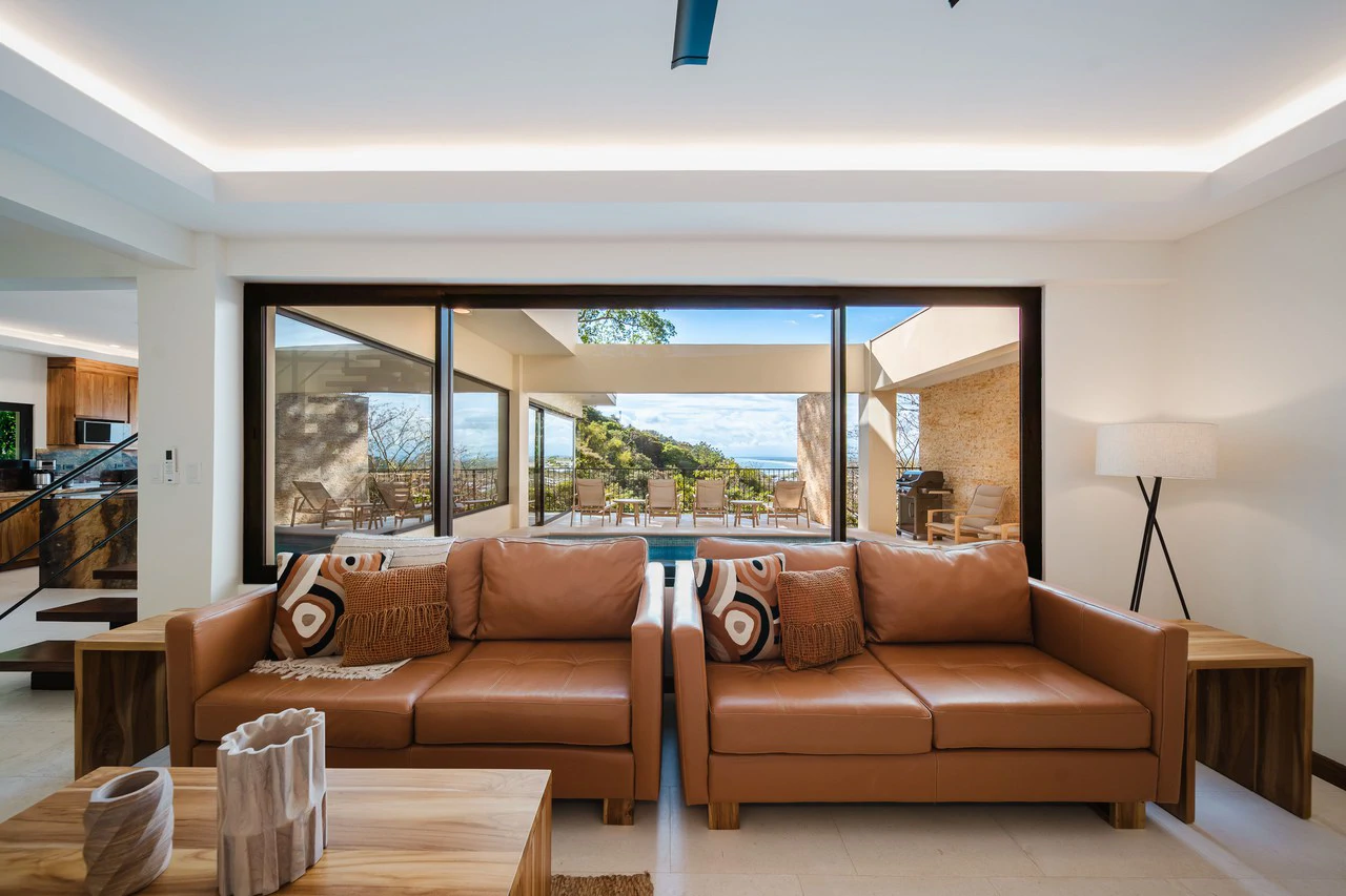 Exceptional Ocean & Jungle-View Estate in a Prestigious Gated Community near Marina Pez Vela - Gallery image 12