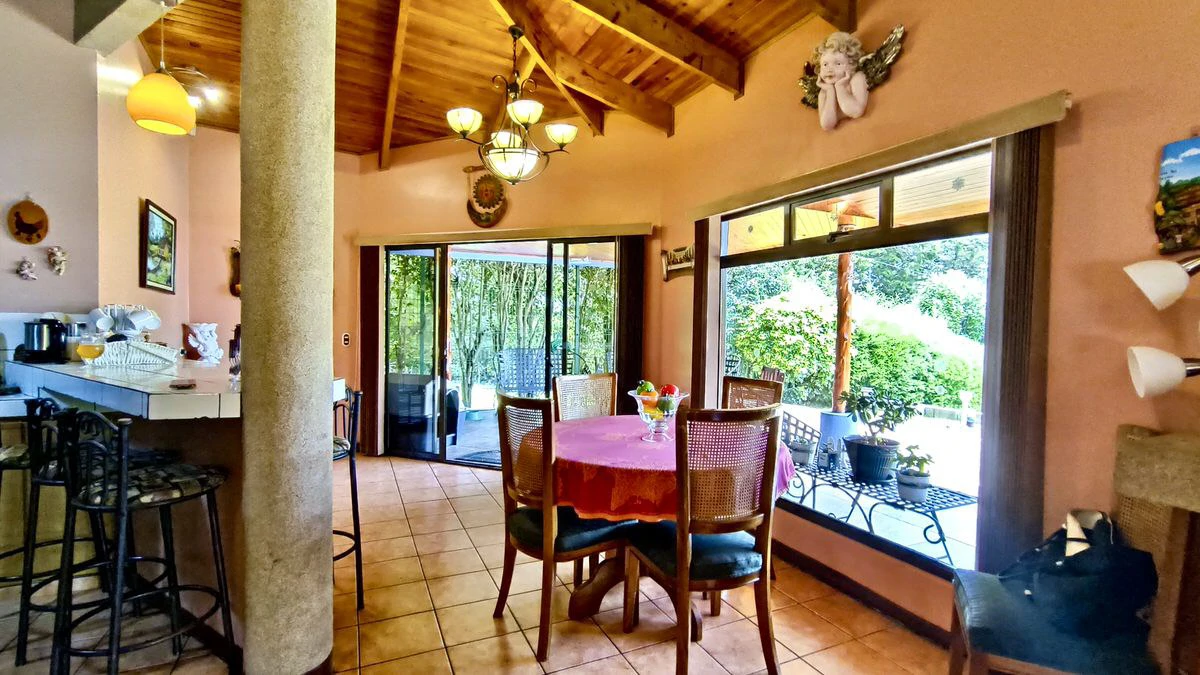 Property for sale with the 3 houses in San Rafael - Gallery image 34