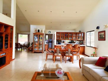 House For Sale in San Isidro - Gallery image 9