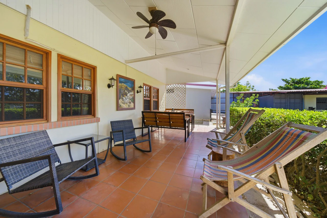 The Jewel of Sardinal: Income, Lifestyle, and Opportunity in One Exceptional Property - Gallery image 13