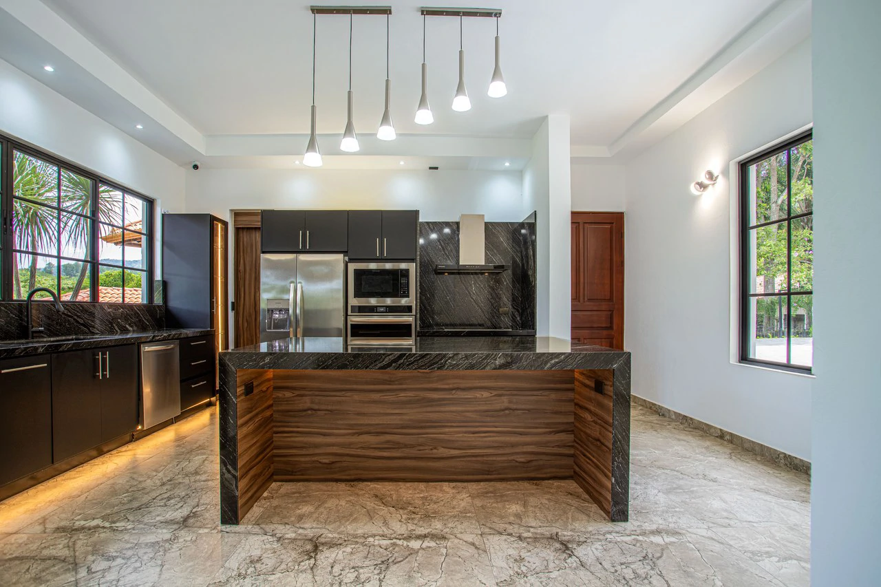 Modern Home for Sale in Atenas, Costa Rica - Gallery image 9
