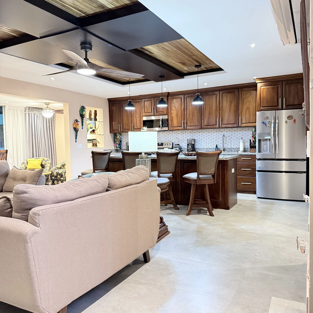Unique Oversized Lot Home in Ciudad del Mar with 4 Covered Parking - Gallery image 6