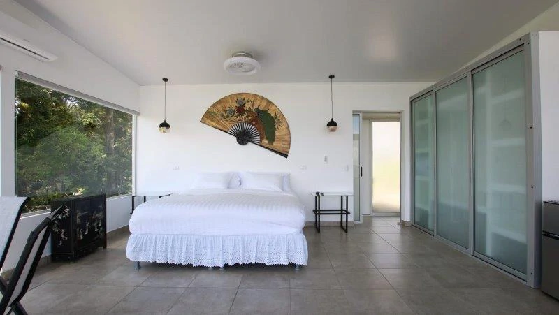 VOLCANO SUNRISE: Mountain top retreat overlooking Lake Arenal and 3 volcanoes - Gallery image 20