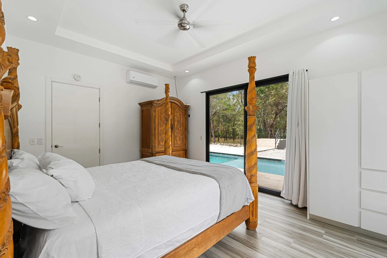 Casa Avalon: New 4-Bedroom Home on 1.48-Acre Lot – Build 2 More Structures, Just Minutes from the Beach! - Gallery image 11