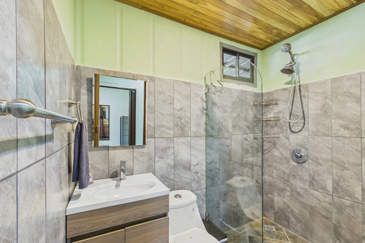 Villa Shanti - Exclusive and Modern Tropical Estate Minutes from Samara Beach: Mountain House For Sale in Playa Samara - Gallery image 34