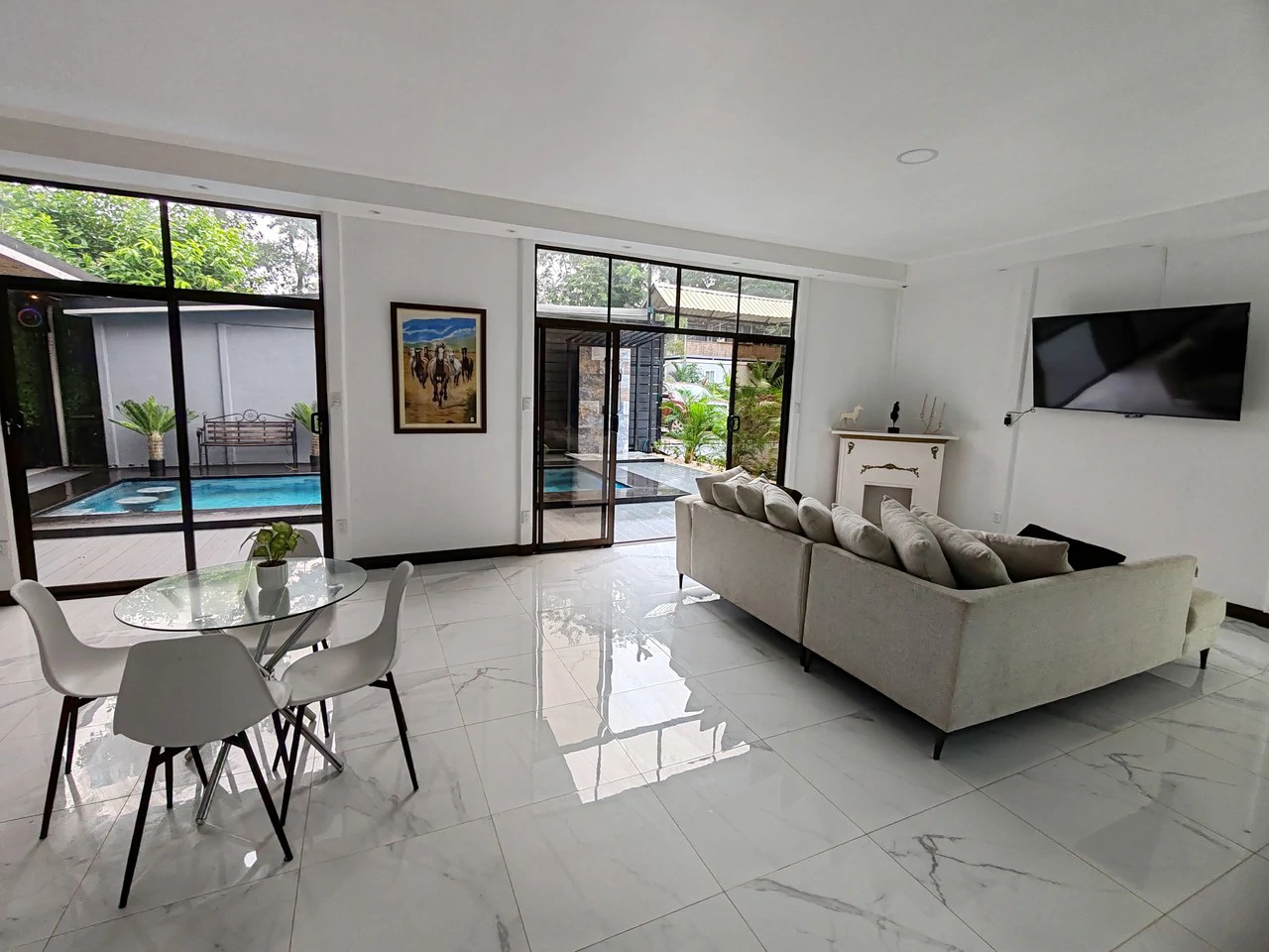 ID 994: 3 Bd 2.5 Bd home with Pool on 400m lot in Playa Negra - Gallery image 5