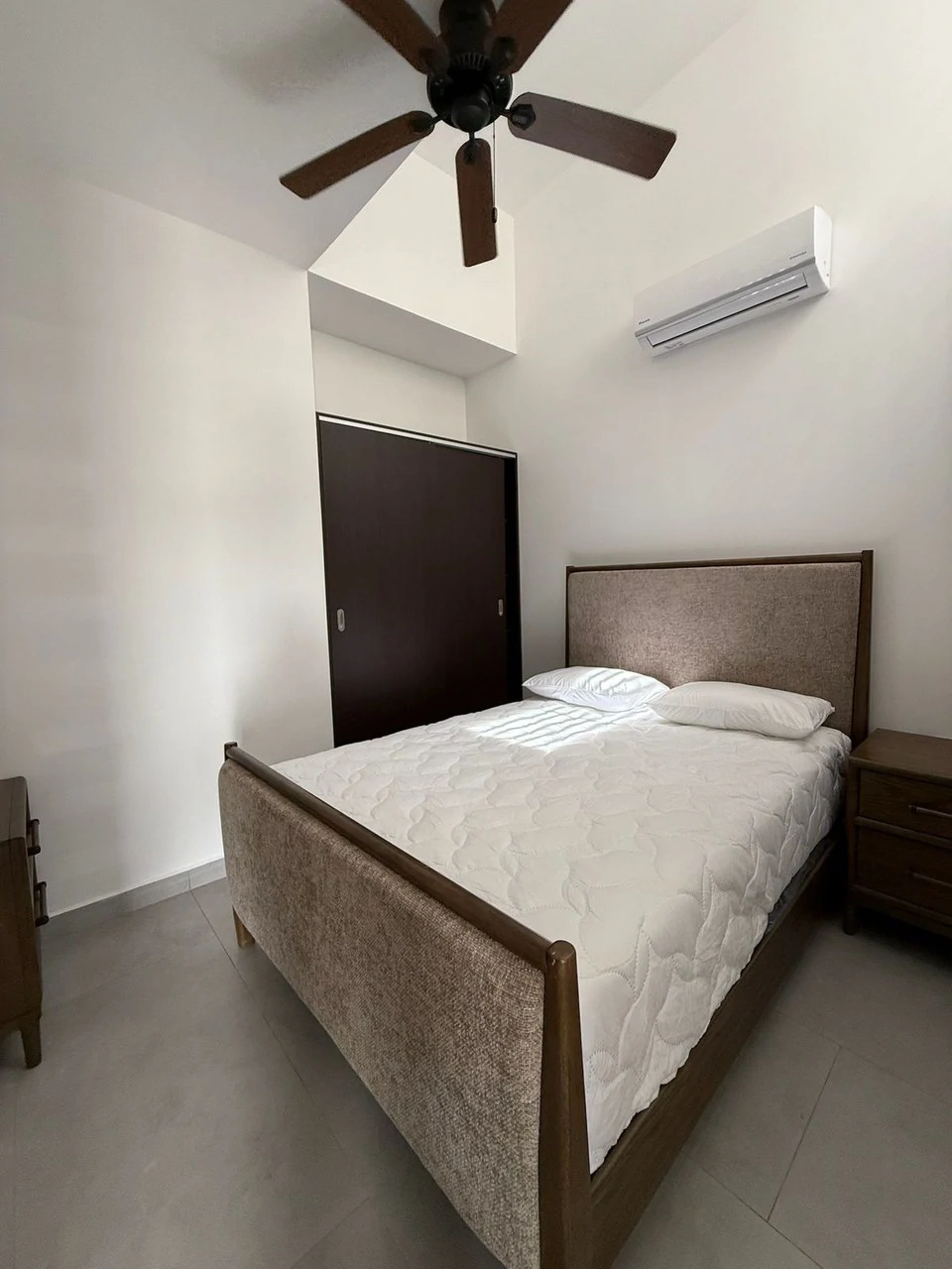 Modern Tropical Home. Playa Herradura: Near the Beach. Modern Tropical Home. Playa Herradura Costa Rica - Gallery image 4