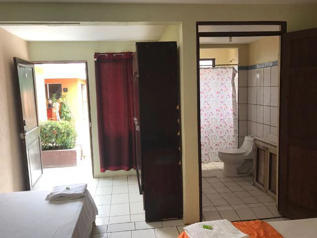 Hotel with an excellent location in Cañas - Gallery image 11