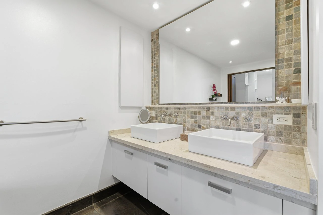 La Perla 113: Boutique Luxury Condo in the Heart of Tamarindo - Gallery image 17
