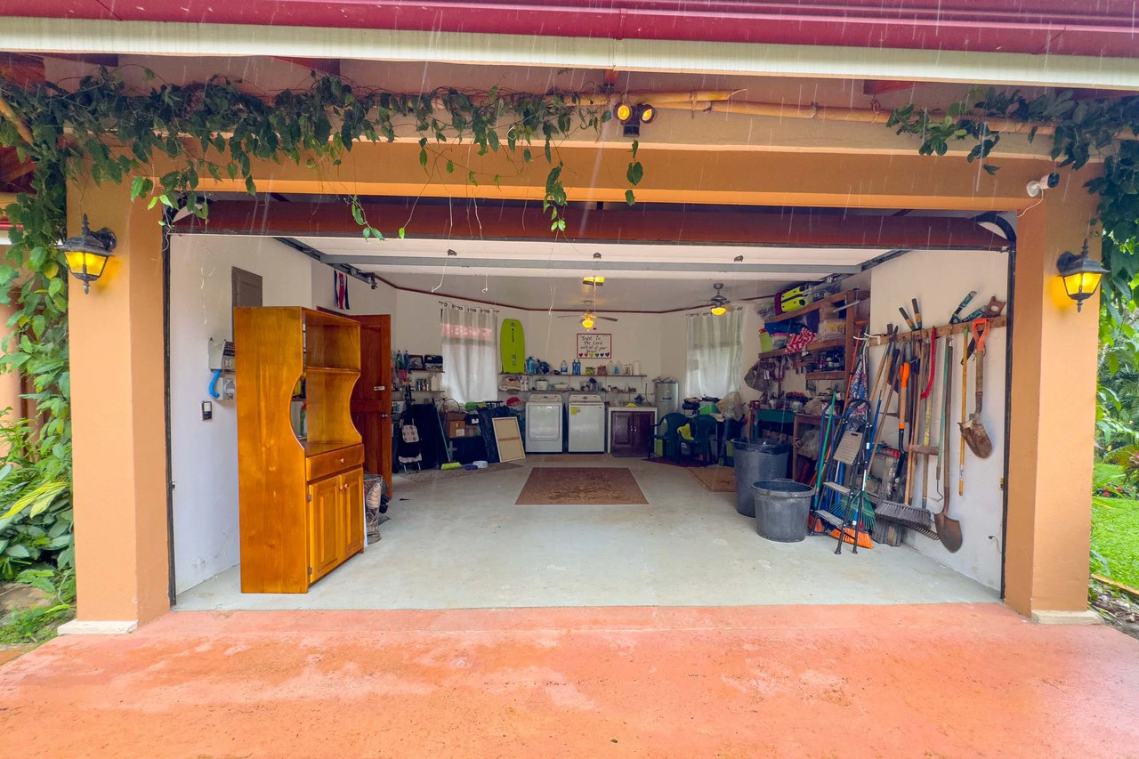 Stunning Tropical Home in Gated community with Hundreds of fruit trees: Mountain House For Sale in Naranjito - Gallery image 34