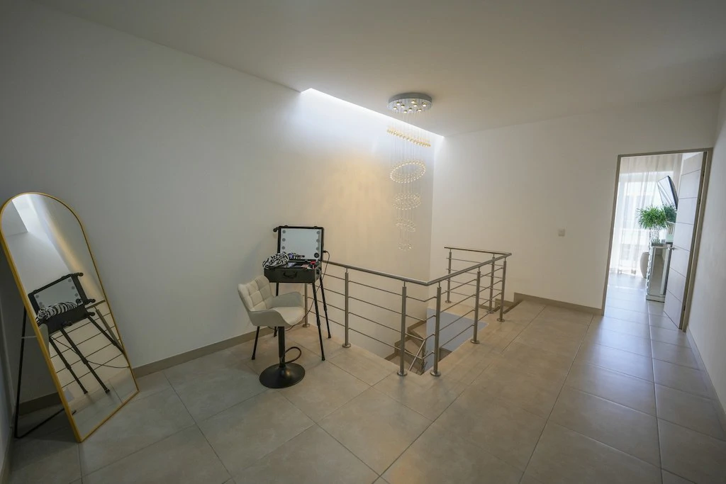 House For Sale in San Rafael - Gallery image 27