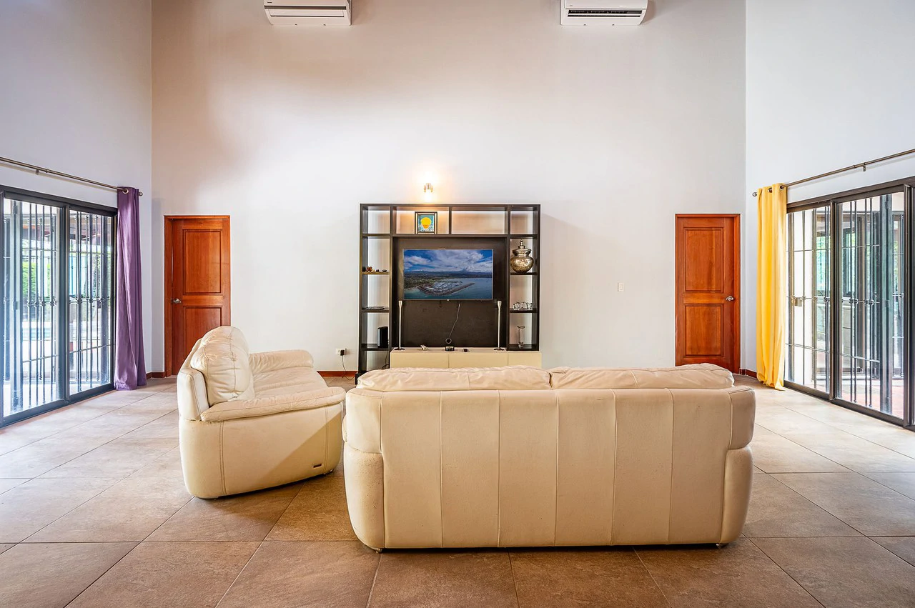Modern Coastal Affordable 3-bedroom Home Near Los Sueños Resort - Gallery image 9