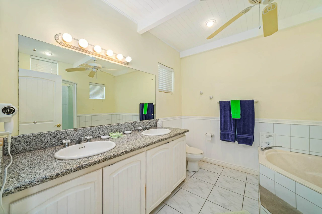 The Sanctuary #3: Ocean View Seaside Condo - Gallery image 4