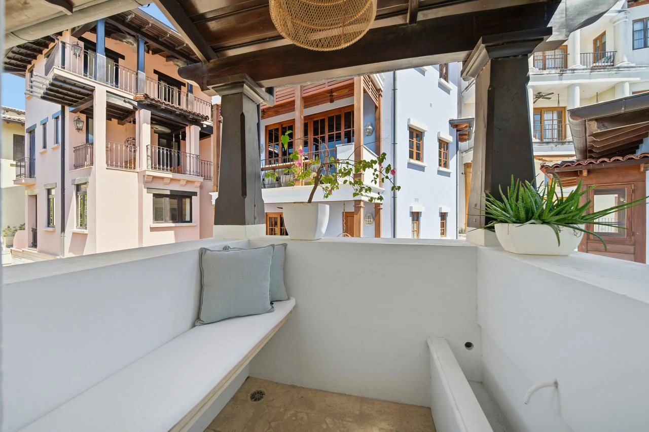 18 Calle La Ronda: Where Everyday Feels Like a Holiday - Gallery image 27