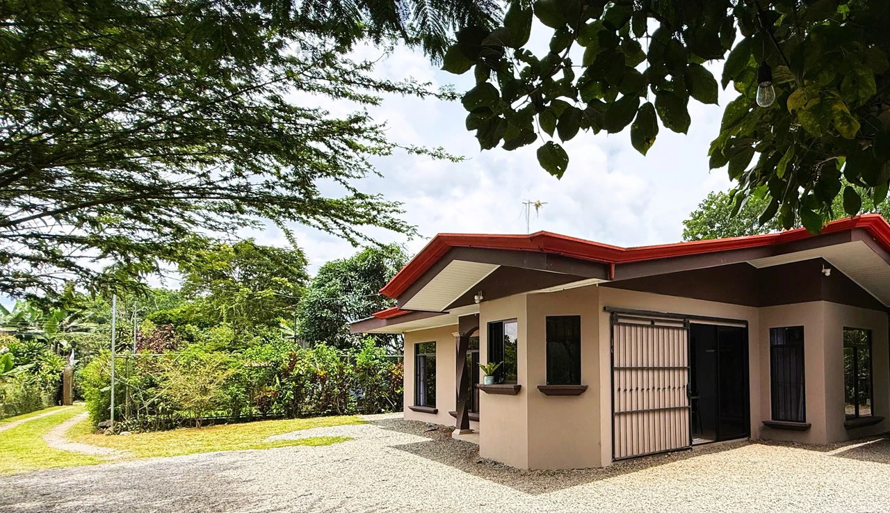 House For Sale in General Viejo
