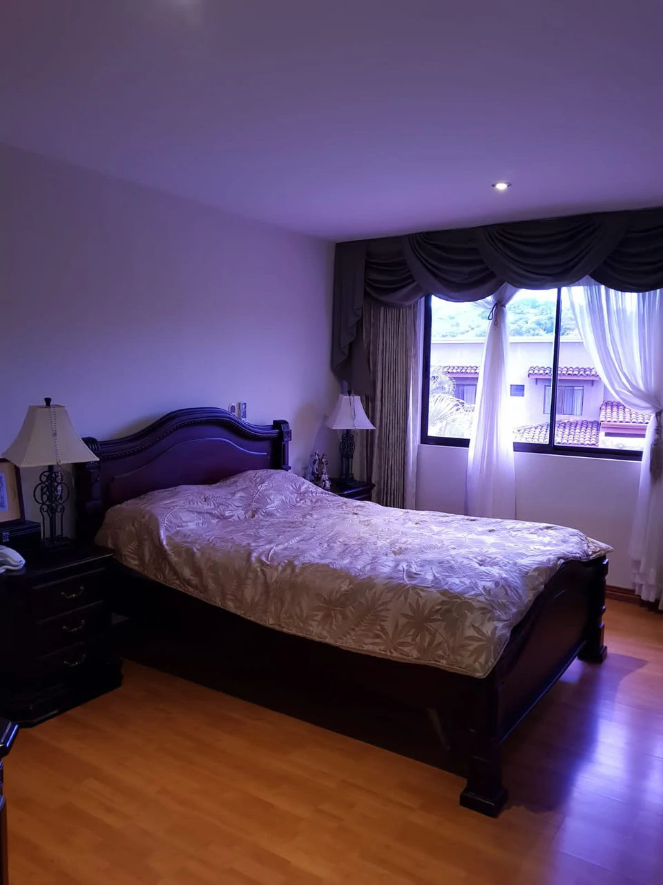 House For Sale in Santa Ana - Gallery image 9