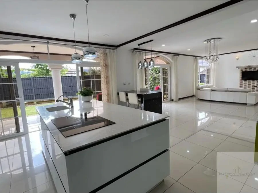 Beautiful Home in Colinas de Montealegre, Curridabat - Gallery image 18
