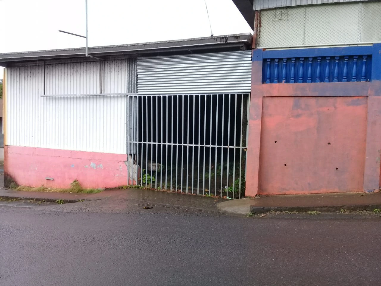 Large Commercial Property in the center of Santa Rita - Río Cuarto - Alajuela - Gallery image 2