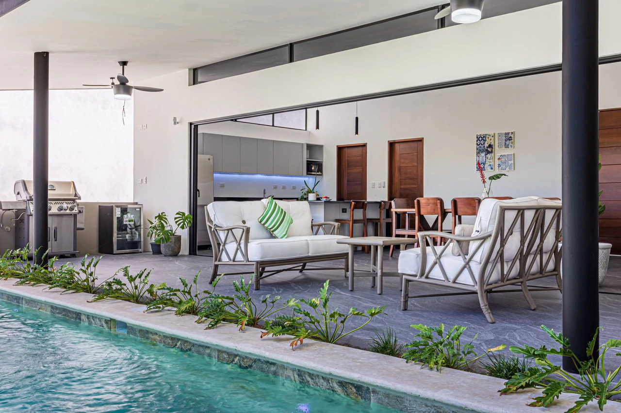 STYLISH 3 BED, 3 BATH BRAND NEW VILLA IN UVITA.: Mountain Villa For Sale in Uvita