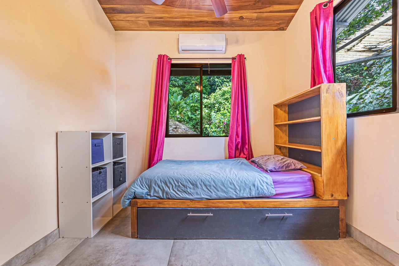 Tropical Hideaway – 7 Acres of Secluded Riverfront with a 3-Bedroom Home: Mountain House For Sale in Bahía Ballena - Gallery image 23