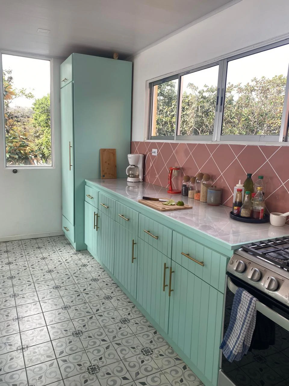 Ecofriendly container home, top views of La Lindora Monteverde LN0525: Elevated Eco-Luxury: Off-Grid Container Home with Panoramic Forest Views in Monteverde, La Lindora. - Gallery image 19