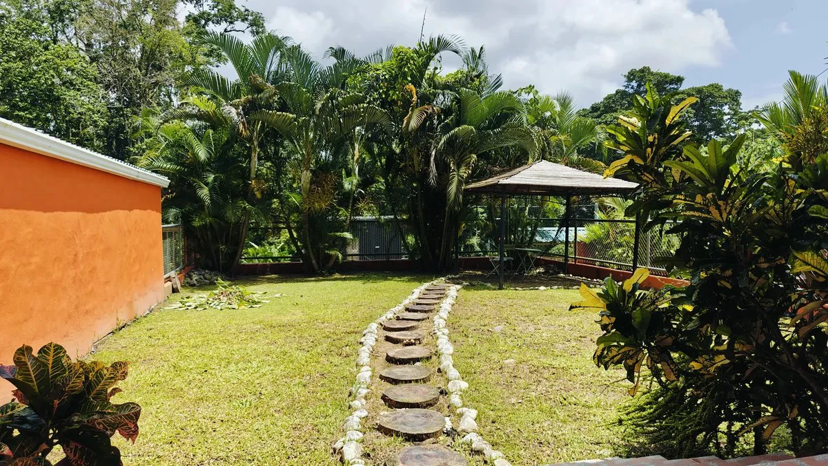 ID 888: 4 Bd/3 Ba Multi-Unit Home Near Puerto Viejo with Rental Potential - Gallery image 24