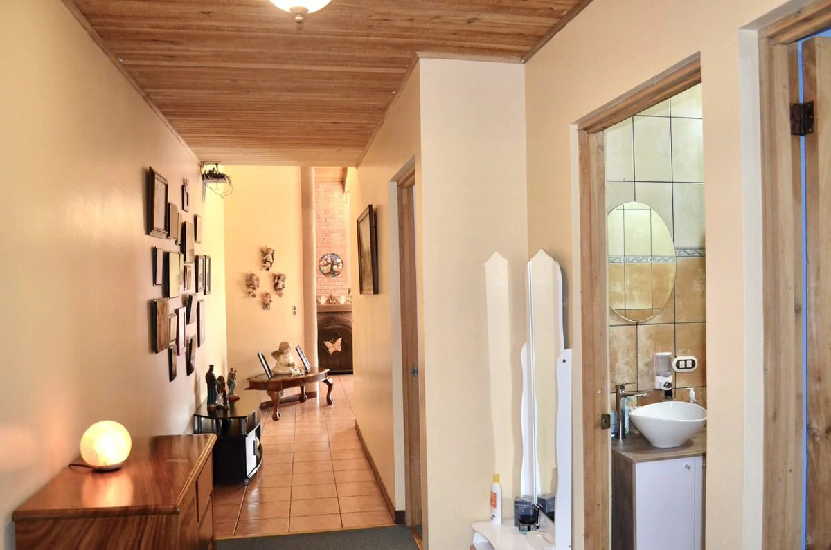 Property for sale with the 3 houses in San Rafael - Gallery image 37