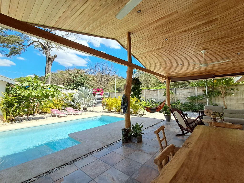 Casa de la Vida Loca: A Pura Vida Lifestyle with Income Potential - Gallery image 14