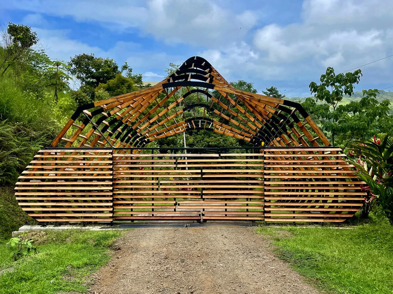 1.75 ACRES – Amazing Ocean View Lot, Gated Community, Legal Water, Minutes From Dominical And Beach!!!!: Near the Coast and Mountain Home Construction Site For Sale in Dominical - Gallery image 10