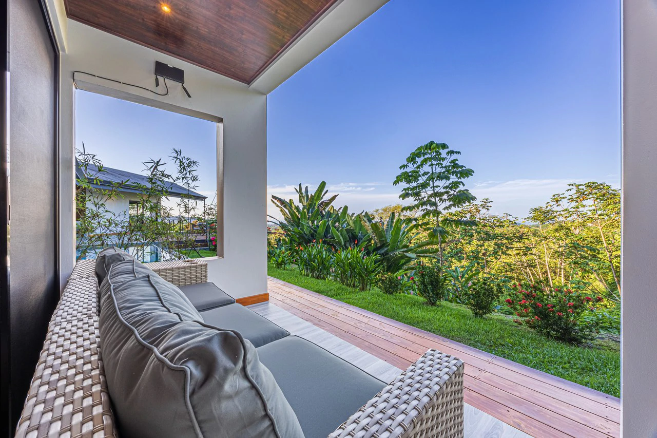 Beautiful Ocean View Casa Espiritu de la Jungla in Ojochal. Excepting Bitcoin!: Mountain House For Sale in Ojochal - Gallery image 6