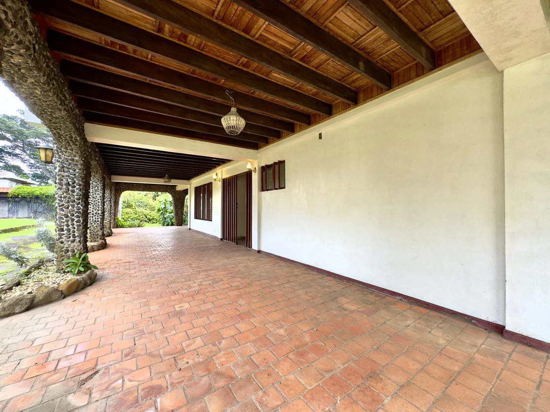 Casa Antigua: Beautiful old fashioned house with great piece of land in Barva Heredia - Gallery image 9