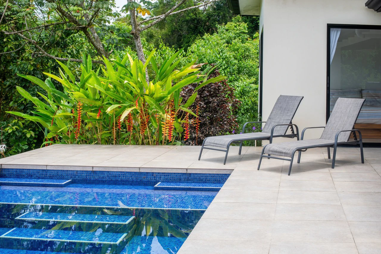 6.45 ACRES – 3 Bedroom Luxury Ocean View Home Surrounded By Vibrant Rainforest And Wildlife!!! - photo 25