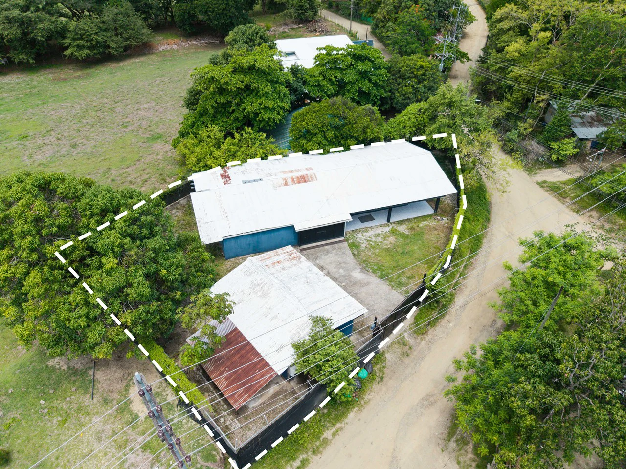 Potrero Fixer Upper: Fully Serviced 500 m² Lot - Gallery image 13