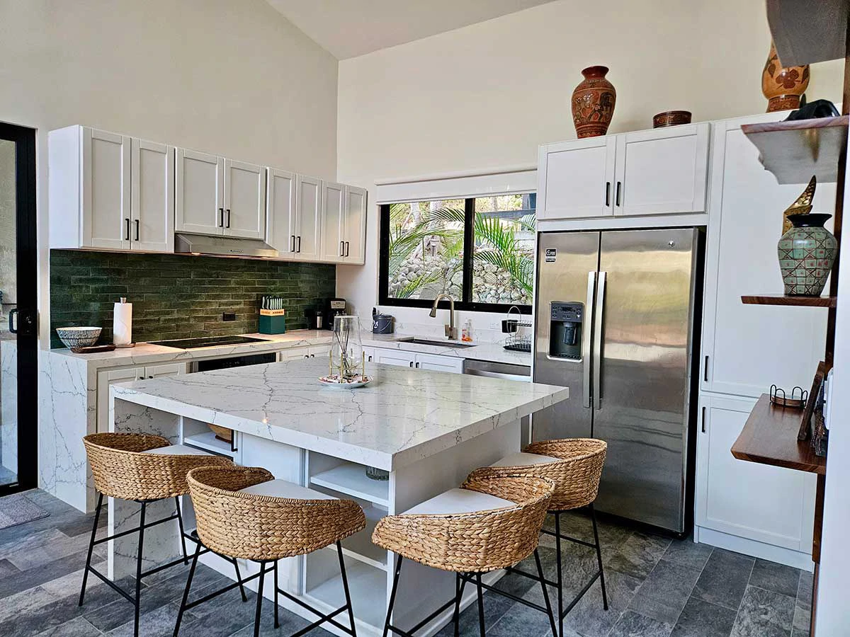 ID 4171: Modern Tropical: Luxury Retreat with Saltwater Pool in Bellevue - Gallery image 33