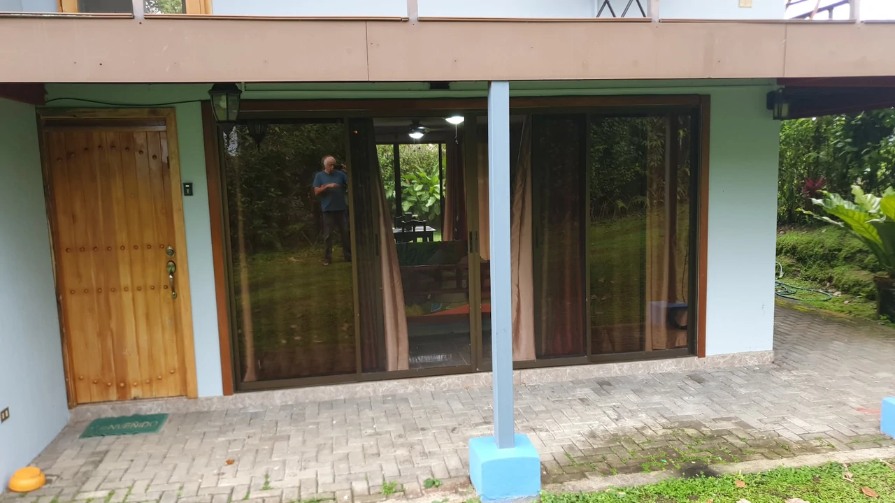 2 Bedroom home with lake and volcano view - photo 5