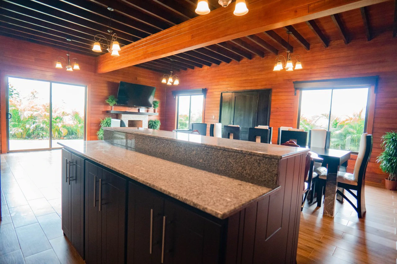 Two-Story Cozy Cabin in Agua Buena, San Vito - Gallery image 13