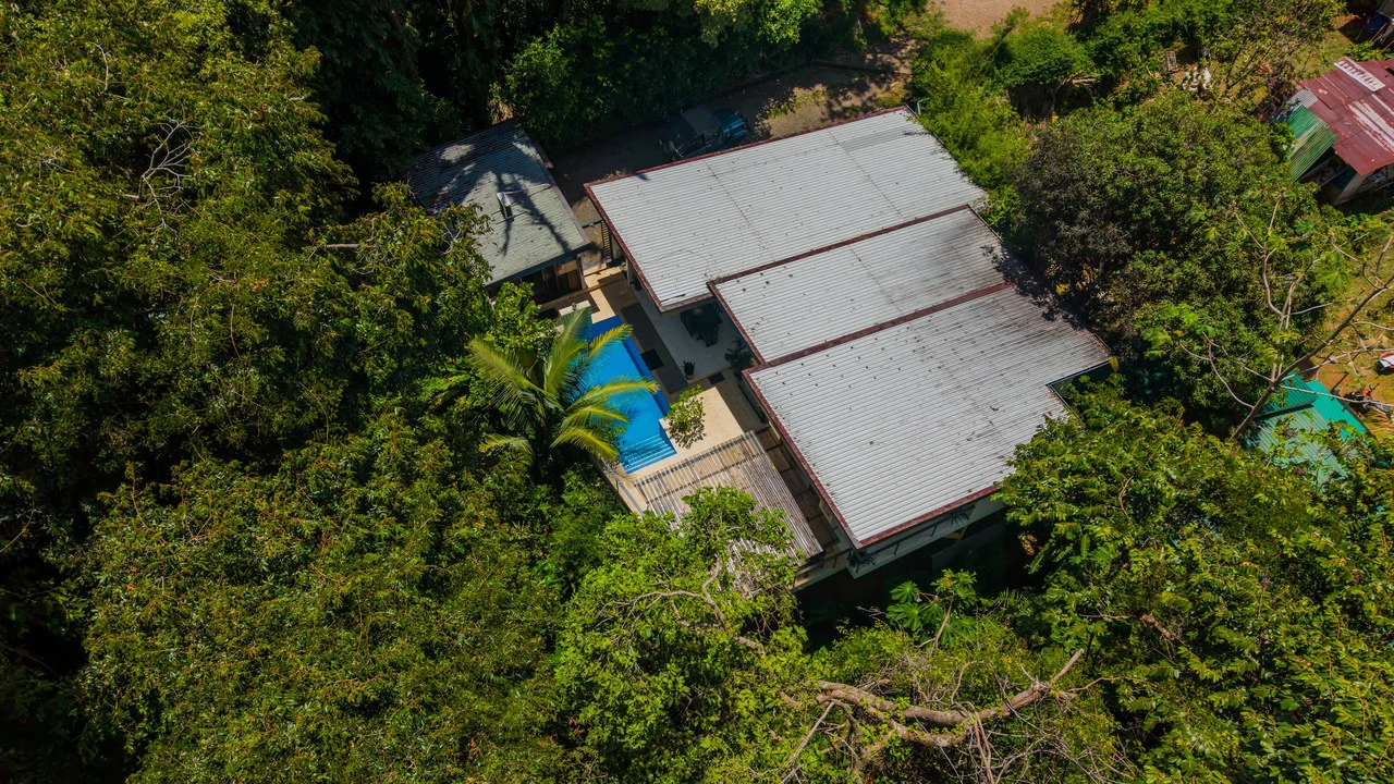 Charming 2 Bedroom Home + Studio located in heart of Uvita - photo 37