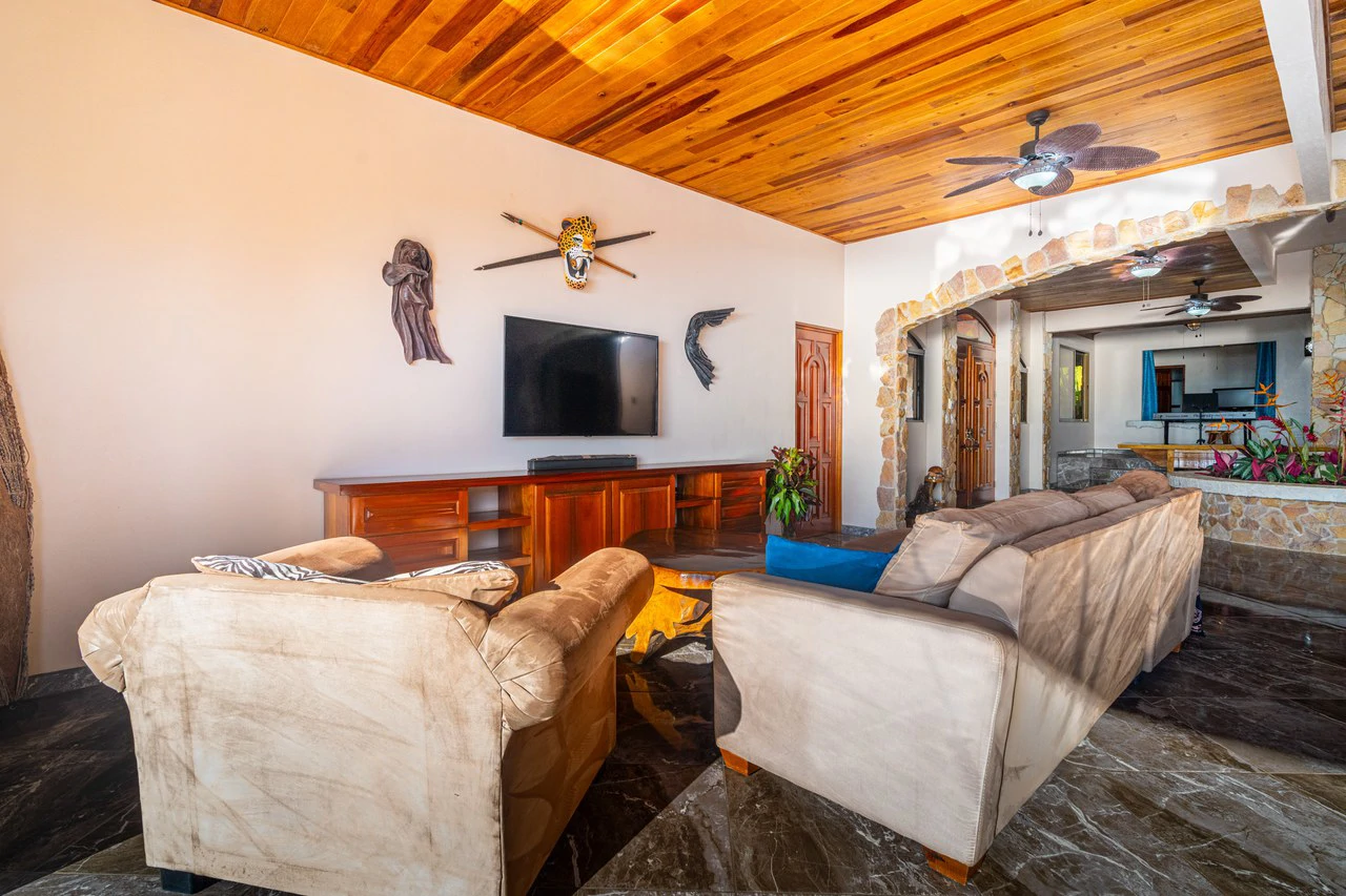 Mountain House For Sale in Escaleras - Gallery image 75