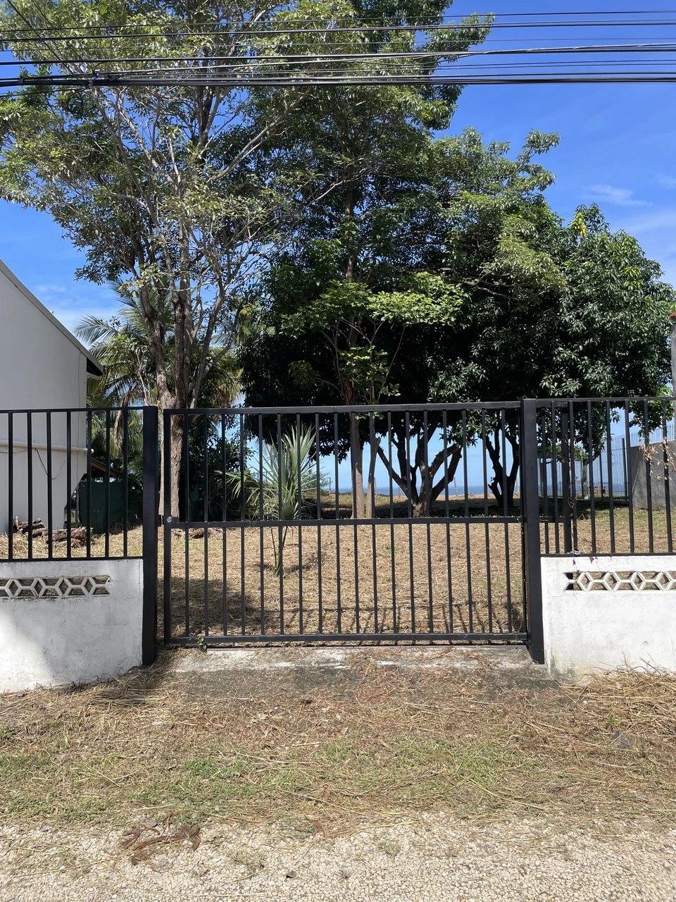 Surfside Lot Y22: One of the Only Remaining BEACHFRONT Lots in Playa Potrero with Water!! - Gallery image 7