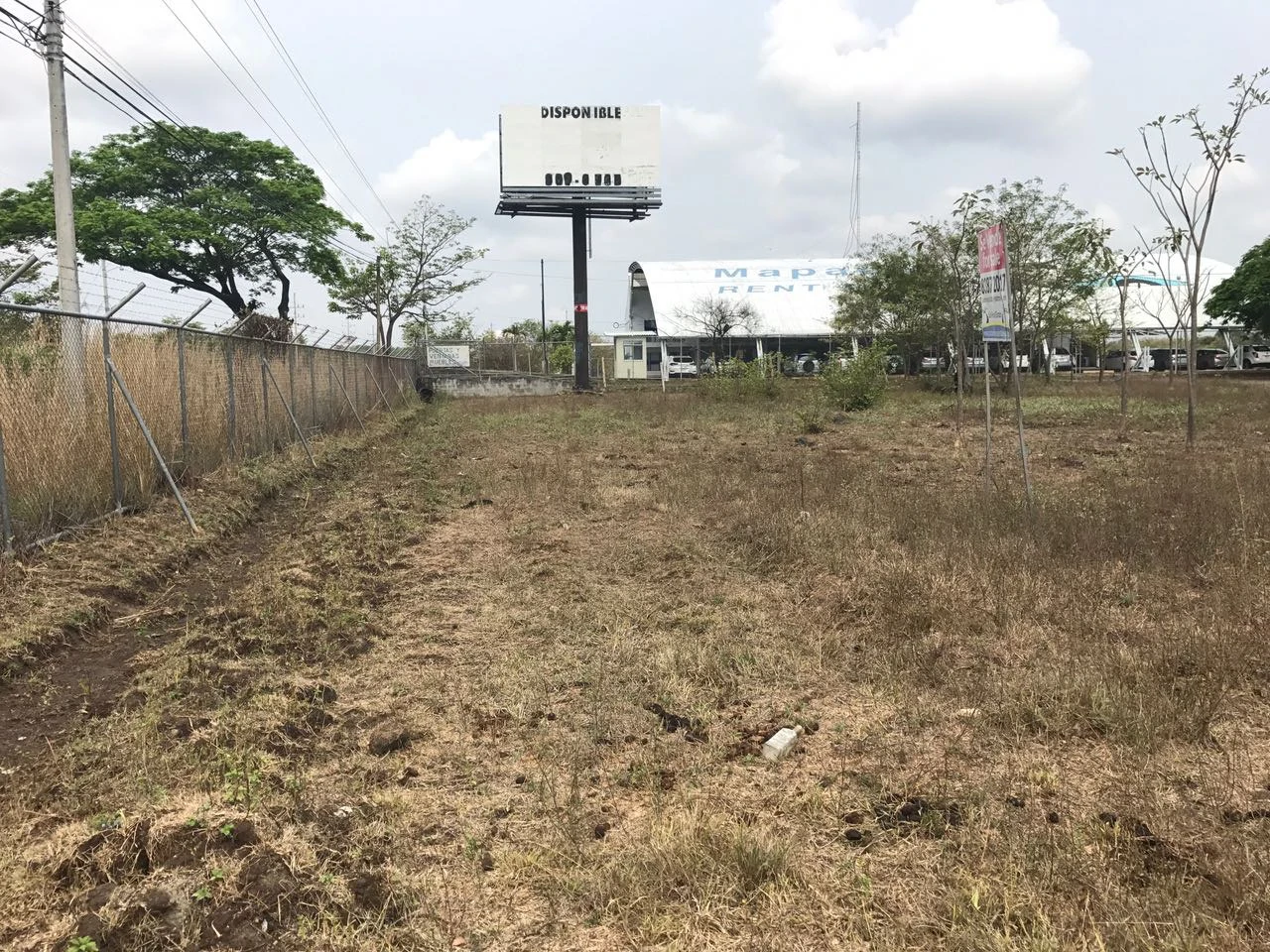 Commercial property in Liberia: Big property in Liberia, close to Airport