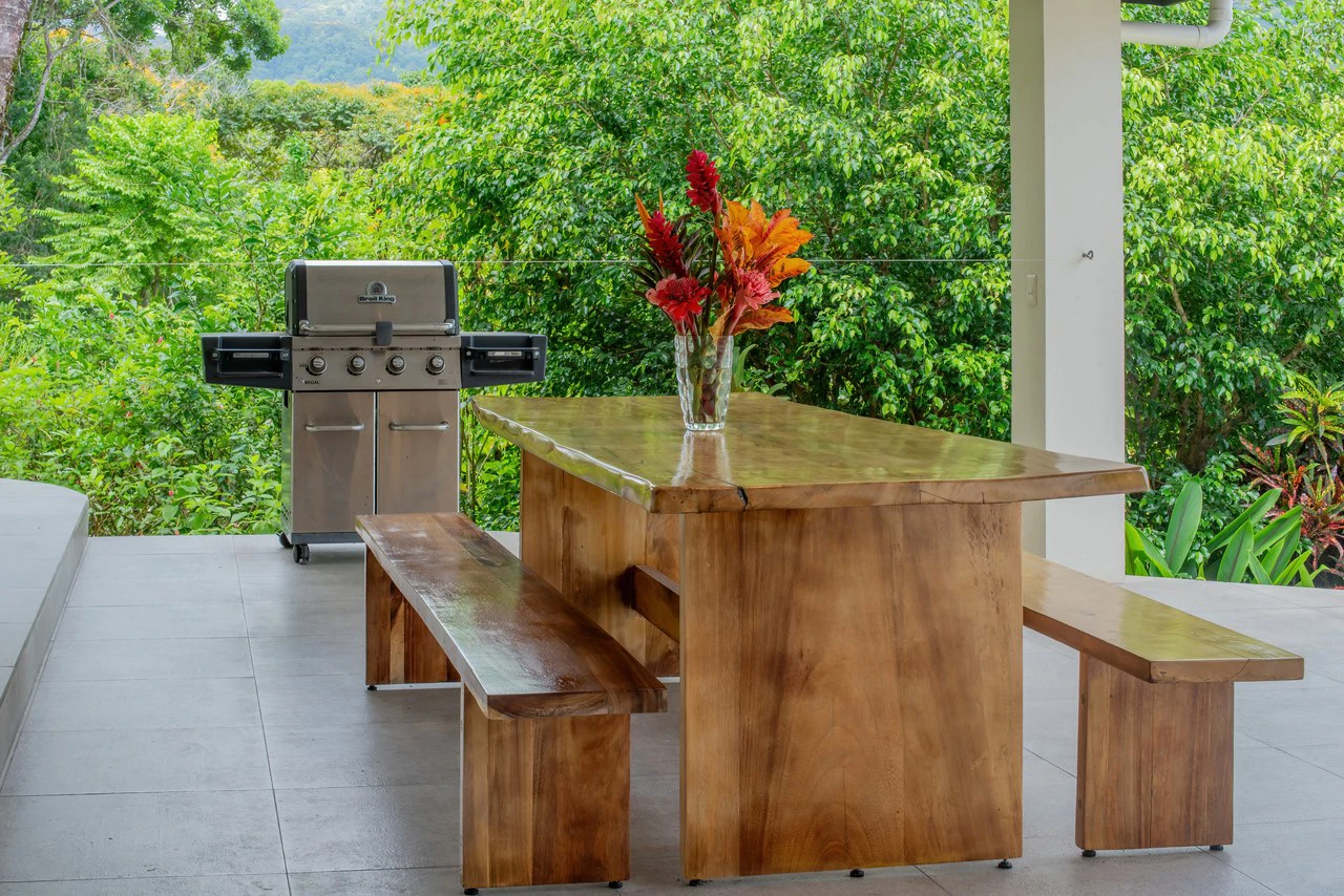 6.45 ACRES – 3 Bedroom Luxury Ocean View Home Surrounded By Vibrant Rainforest And Wildlife!!! - photo 23